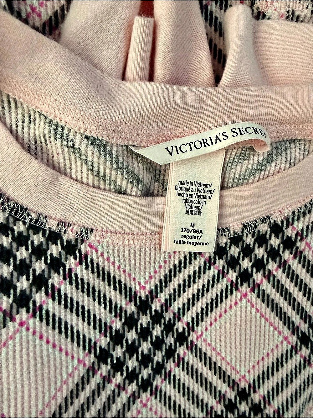 Victoria's Secret Plaid Pajama Set in Pink & Black Size Medium